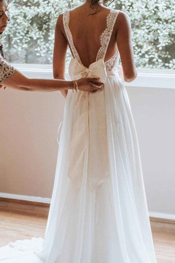 Bohemian Scalloped A Line Court Train Sleeveless Wedding Dress With Bow