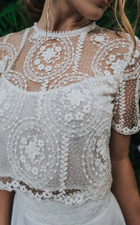 Vestido de boda de gasa de té de manga corta de dos piezas con encaje con encaje
