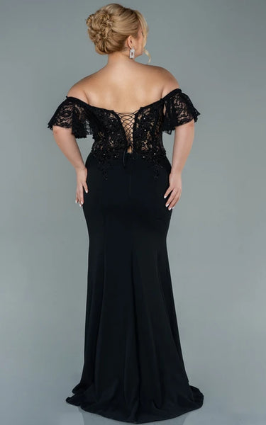 Sexy Off-the-shoulder Sheath Front Split Chiffon Prom Plus Size Dress with Lace Applique