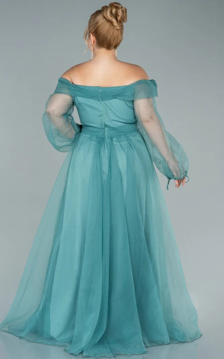 Schulterfreies, vorne geschlitztes Illusion-Kleid in Übergröße mit langen Ärmeln und Reißverschluss auf der Rückseite