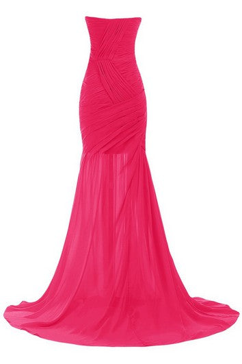 Svatební šaty s vlečkou, řasením a korálkováním