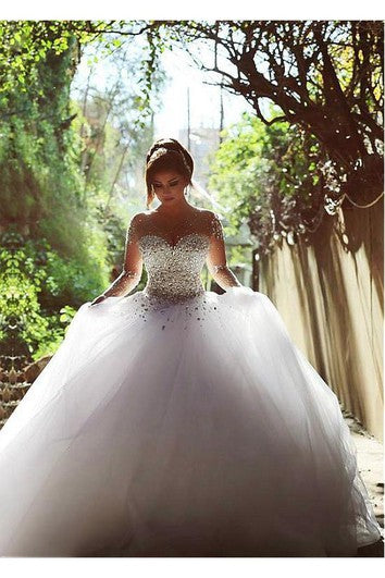 Vintage Long Sleeve Beadings Ball Gown Tulle Wedding Dress