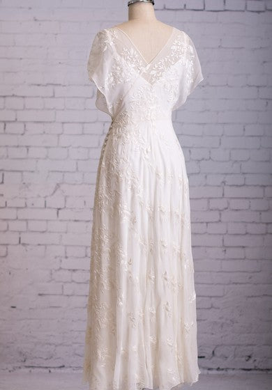 Vintage Inspire Lace 1920s Retro Casual V-Neck Sheath Flutter Butterfly Sleeves Wedding Dress