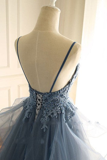 Casual Brush Train Sleeveless Tulle Ball Gown Open Back Prom Dress with Appliques