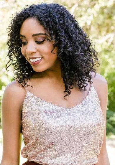 Robe trapèze en tulle à paillettes et manches courtes sans manches avec t-shirt à spaghetti et bijou