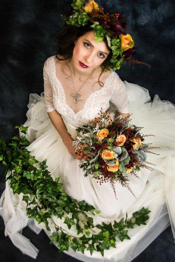 Robe vintage en tulle et dentelle à manches mi-longues et col en V avec nœud drapé