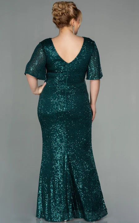 Empire-Kleid mit Schlitz vorne und Poet-Ärmeln, Rüschen und Übergröße für die Brautmutter