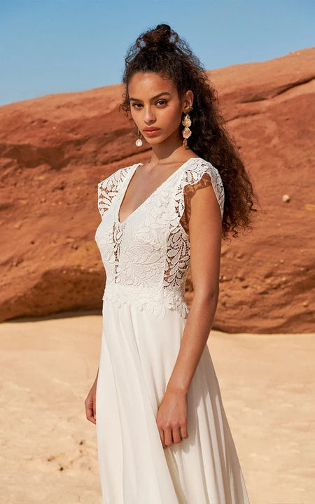 Neformální svatební šaty z šifónu s výstřihem do V, krátkými rukávy a krajkovým topem, s nízkým výstřihem na zádech