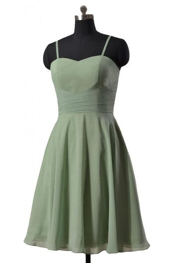 Šaty bez rukávů s tenkými ramínky, délka ke kolenům, plisované, z šifónu