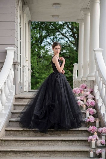 A-Line  Black Wedding Dress Straps Sleeveless Low-V Back Lace Ruffles Sash/Ribbon