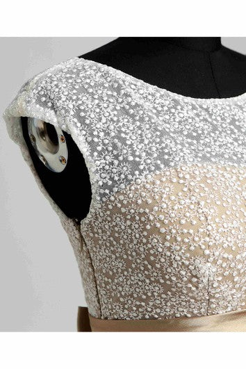 Robe de maternité en jersey à manches courtes et col bateau en dentelle