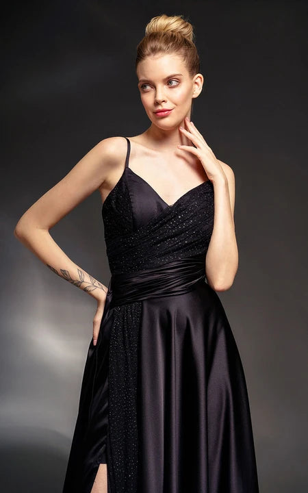 Šaty bez rukávů s výstřihem do V, pouzdrové, z dresového materiálu s řaseným pasem