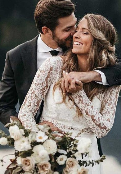 Bodenlanges, zweiteiliges Vintage-Brautkleid mit Satinspitze und Kapellenschleppe und langen Ärmeln