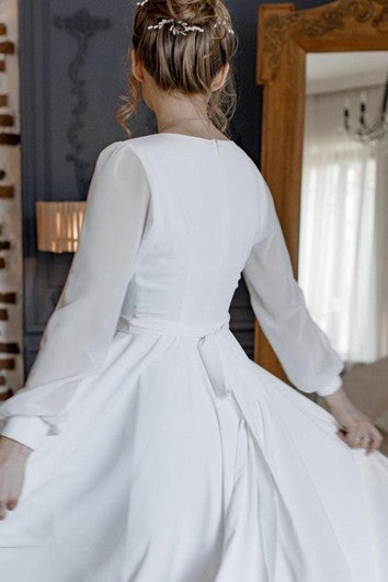 Elegantní A Linie Šifonové Svatební Šaty s Výstřihem do V a Páskem a Rozparkem