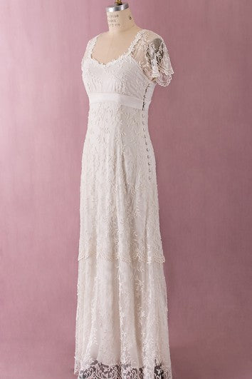 Vaina con ilusión hacia atrás y mangas