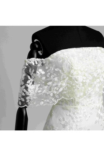 Robe de mariée sirène trompette à manches mi-longues avec bonnet de renouvellement de vœux