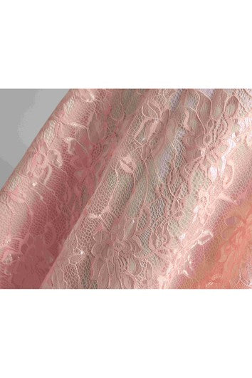 Robe courte/mini en dentelle simple à col montant et coupe trapèze sans manches