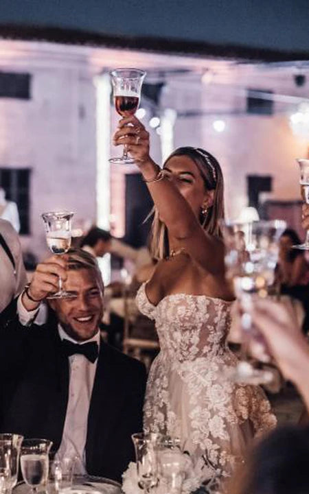 Sweetheart Flowy Empire A-Line Tulle Appliques Vestido de novia con tren de barrido