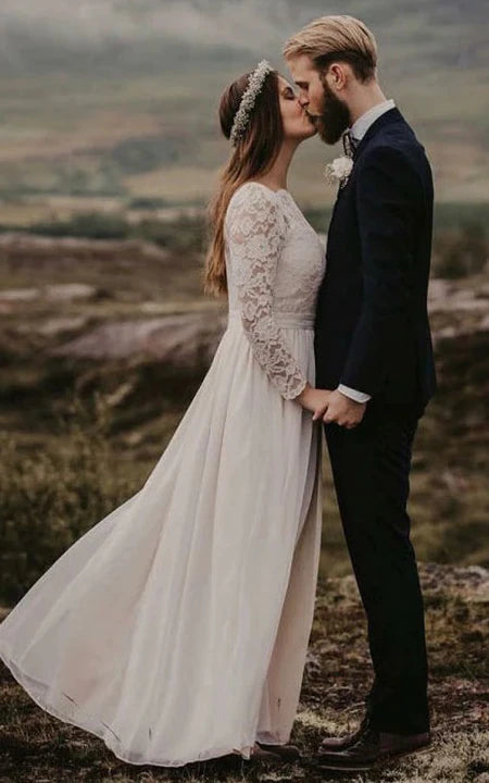 Svatební šaty s lodíčkovým výstřihem, krajkou, dlouhým rukávem, pouzdrovým střihem, šifonem a nízkým zády