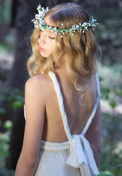 Svatební šaty z jersey saténu s krajkovým odhaleným zadním dílem, délka po zem