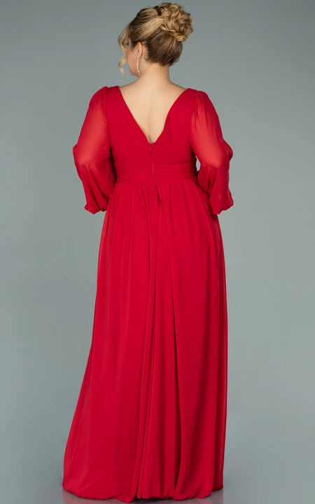 Šifonové večerní šaty s výstřihem do V, dlouhým rukávem, předním rozparkem a plisováním, plus size