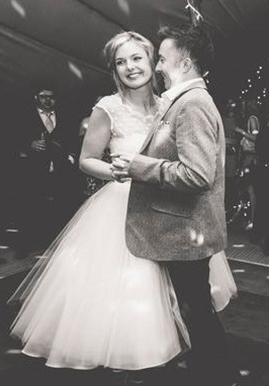 Vestido de encaje de tul de tul de la tul de la tul de la cinta de campana de campbón de campbón de mangas de mangas a