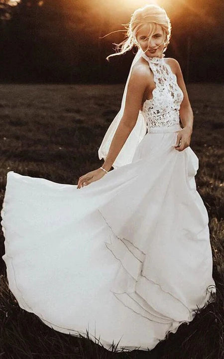Vestido de boda country de gasa sin tirantes con cuello joya con encaje