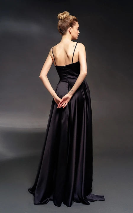 Šaty bez rukávů s výstřihem do V, pouzdrové, z dresového materiálu s řaseným pasem