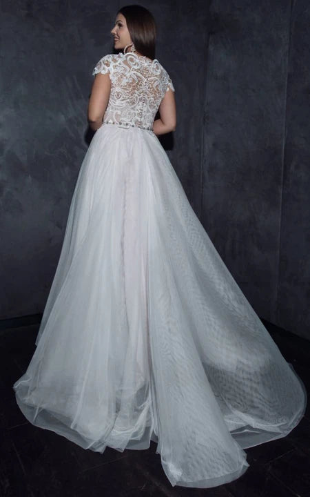 Robe de mariée trapèze plissée en tulle à manches courtes et haut en dentelle grande taille