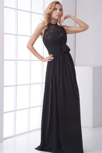 Maxi krajkové šaty bez rukávů s vysokým límcem a mašlí