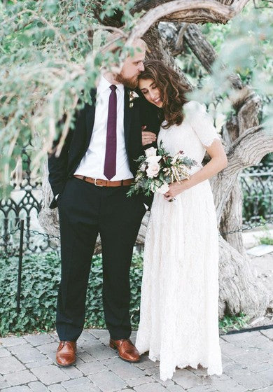 Mangas cortas Modest A-Line Longitud Boho Lace Gown con cremallera hacia atrás