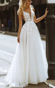 Sleeveless Notched A-line Applique Wedding Dress