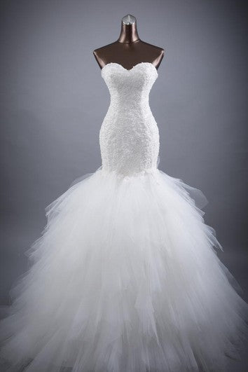 Abito in pizzo e tulle sirena senza maniche con increspatura