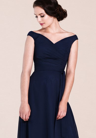 Robe trapèze en mousseline à épaules dénudées et dos en V