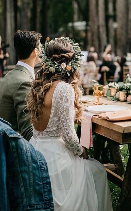 Langärmliges Brautkleid aus Country-Spitzen-Chiffon mit Rundhalsausschnitt und tiefem V-Ausschnitt auf der Rückseite