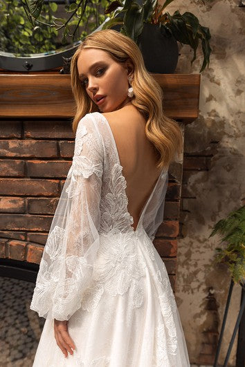 Romantic A Line Chiffon Scalloped Court Train Wedding Dress with Appliques