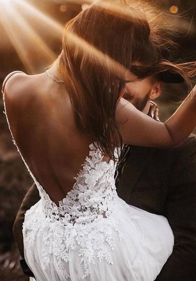 Country/Rusitc Sexy Spaghetti Sleeveless Casual Low-V-Back Summer/Fall Lace Tulle Wedding Dress