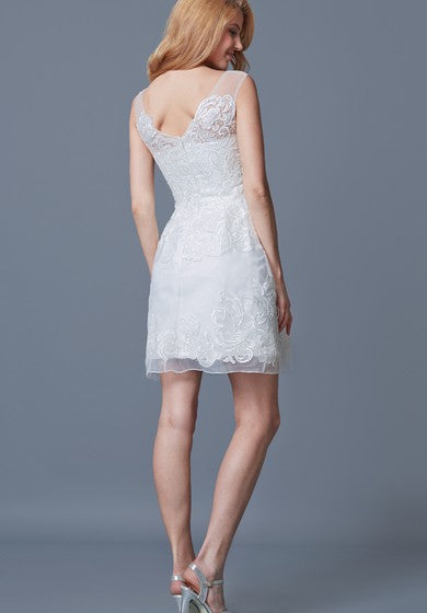 Elegante abito a pizzo corto a-linea senza maniche con pieghe