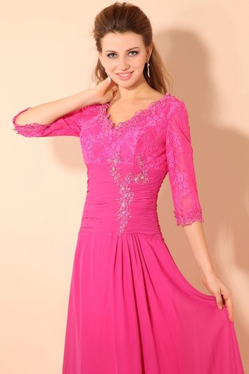 Šaty s krátkými rukávy a výstřihem do V s krajkovým živůtkem