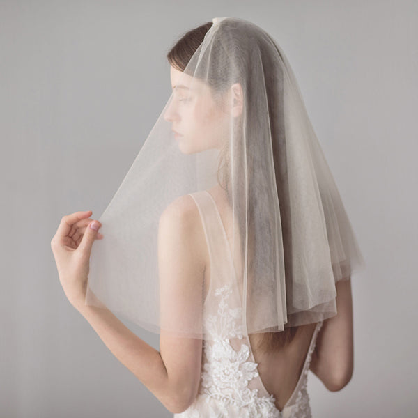 Soft Simple Style Two Tier Shoulder Veil