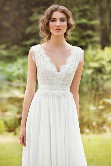 Plunged Sleeveless Chiffon Pleated Wedding Dress With Lace And Bow