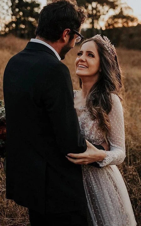 Country Ethereal Illusion šaty na svatbu s dlouhým rukávem a výstřihem do V, boho styl, s hlubokým výstřihem na zádech