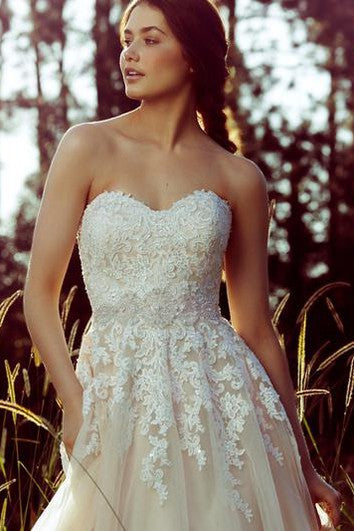 A-Line Sweetheart Appliqued Floor-Length Sleeveless Lace&Tulle Wedding Dress With Pleats And Lace-Up Back