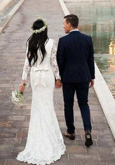 Vestido de novia de encaje de satén con cuello chillón con cremallera