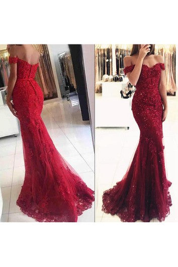 Šaty s mořskou pannou, trumpetovým střihem, krajkovým tylem, odhalenými rameny, krátkými rukávy, knoflíky a zipem