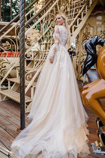 Elegant Lace and Tulle Aline Long Sleeve Wedding Gown with Applique