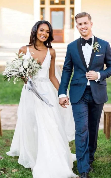 Neformální šifónové svatební šaty s výstřihem do V, korzetem s korálky a áčkovou sukní