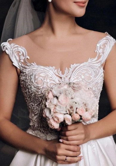 Pannello in pizzo in pizzo in pizzo treno a spigolli un abito da sposa casual senza maniche