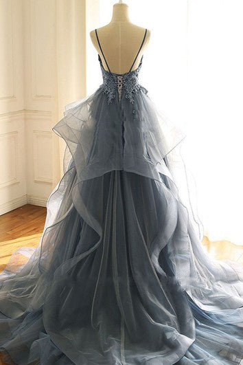 Casual Brush Train Sleeveless Tulle Ball Gown Open Back Prom Dress with Appliques