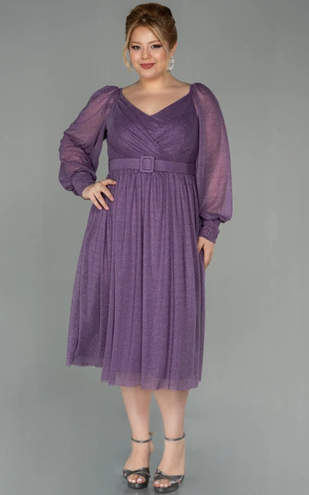 Lässiges, langärmliges, überkreuztes Empire-Kleid in Wadenlänge mit V-Ausschnitt und V-Ausschnitt in Übergröße